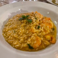 Foto diambil di Zuza Restaurante oleh Valéria Weiss🌷 pada 12/28/2021