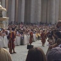 Photo taken at Udienza di Papa Francesco by Valéria Weiss🌷 on 5/28/2014