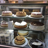 3/4/2016에 Alev A.님이 Melo Cheesecakes &amp;amp; Cookies에서 찍은 사진
