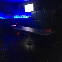 Foto scattata a The Spot Karaoke &amp;amp; Lounge da Barleria M. il 7/30/2017
