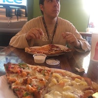 9/24/2017에 Kristina M.님이 Christian&amp;#39;s Pizza에서 찍은 사진