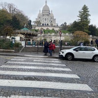 Photo taken at Carousel de Montmartre by HFM on 11/25/2021