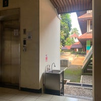 Photo taken at Gedung Komunikasi by Russel E. on 7/28/2023