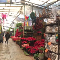 Photo taken at Mercado De Plantas de los Viveros by Vero on 11/16/2018