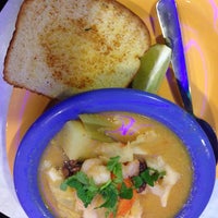 Foto diambil di Marcos Seafood &amp;amp; Oyster Bar oleh Carrie L. pada 10/25/2014