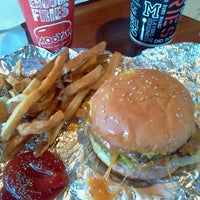 8/27/2013에 Heather E.님이 MOOYAH Burgers, Fries &amp;amp; Shakes에서 찍은 사진