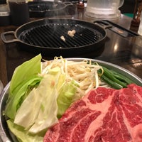 Photo taken at 肉屋の正直な食堂 神田神保町店 by あぶの き. on 11/18/2018