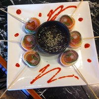 Das Foto wurde bei Osaka Japanese Restaurant von Marilyn S. am 5/25/2014 aufgenommen