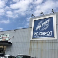 Photo taken at PC DEPOT 三島店 by ぽかとか P. on 3/2/2019