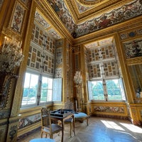 Foto diambil di Château de Vaux-le-Vicomte oleh Paulo pada 6/5/2022