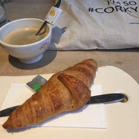 Photo taken at Le Pain Quotidien by Hilde v. on 1/12/2019