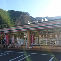 Photo taken at 7-Eleven by ぞひ on 12/10/2017