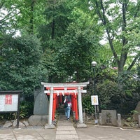 Photo taken at 甲賀稲荷神社 by ぞひ on 5/1/2019