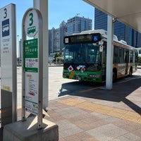 Photo taken at Tokyo Teleport Sta. Bus Stop by てっしー on 7/17/2023