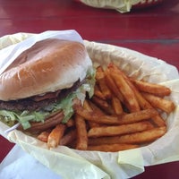 7/28/2017 tarihinde TX Burger - Madisonvilleziyaretçi tarafından TX Burger - Madisonville'de çekilen fotoğraf