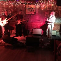Photo taken at The Hungry Tiger by Julio T. A. on 5/8/2018