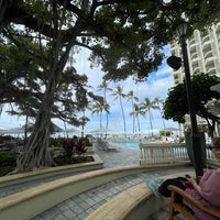 Photo taken at Moana Surfrider, A Westin Resort &amp;amp; Spa, Waikiki Beach by Qe M. on 3/15/2024