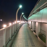 Photo taken at 南青山陸橋 by つばさ on 7/17/2021