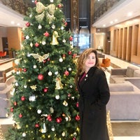 Foto diambil di Mercure İstanbul Altunizade Hotel oleh Sinem Ç. pada 12/4/2022