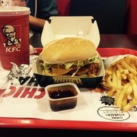 Foto scattata a KFC da Hennry O. il 9/5/2015
