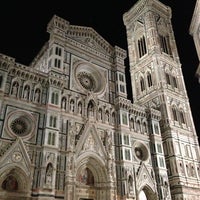 Photo taken at Cattedrale di Santa Maria del Fiore by Алексей on 5/5/2013