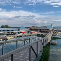 Photo taken at Pelican Pete&amp;#39;s Floating Bar &amp;amp; Grill on Lake Lanier by Conleth M. on 8/18/2022
