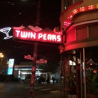 Снимок сделан в Twin Peaks Tavern пользователем Alan G. 11/19/2015