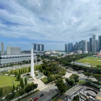 Photo taken at Fairmont Singapore by Richard H. on 3/11/2023