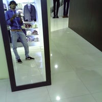 levis anna nagar