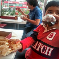 Photo taken at Pizza Hut by Leo C. on 8/8/2014
