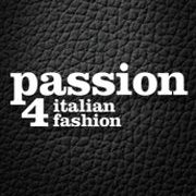 Foto tirada no(a) Passion 4 Italian Fashion por Passion 4 Italian Fashion em 12/19/2012