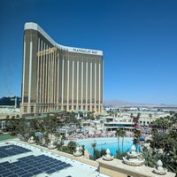 Review Mandalay Resort & Casino Beach Club