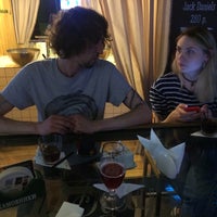 6/11/2016 tarihinde Sasha G.ziyaretçi tarafından Вилка бар'de çekilen fotoğraf