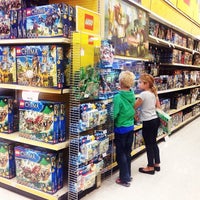 Photo taken at Toys&amp;quot;R&amp;quot;Us by Tonya S. on 11/9/2013