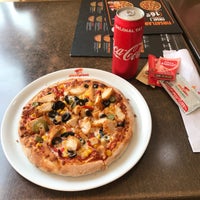 Photo taken at Pizza Pizza by İrem on 8/31/2018