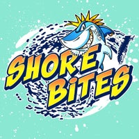 Das Foto wurde bei Shore Bites von Shore Bites am 7/10/2017 aufgenommen