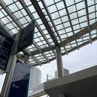Photo taken at Futako-tamagawa Station by 桃 on 4/6/2024