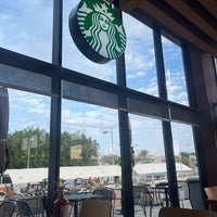 Foto diambil di Starbucks oleh Dal pada 1/2/2024