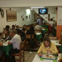 Photo taken at Tats Restaurante by Ricardo G. on 4/2/2013