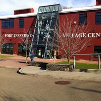 Foto tirada no(a) Port Jefferson Village Center por Ivan R. em 12/15/2012