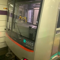 Photo taken at Tokyu Platforms 1-2 by ぶりんがー b. on 8/13/2019