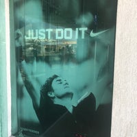 Nike factory qro top