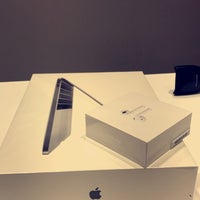 Foto tirada no(a) iSTYLE Apple Premium Reseller | آي ستايل por Rawan AlGhamdi em 7/18/2017