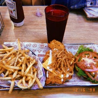 Photo taken at Smashburger by Sof D. on 12/17/2018
