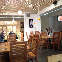 Foto tirada no(a) People Social Restaurant por 800.cl A. em 4/14/2014