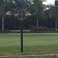 4/18/2017 tarihinde Follow K.ziyaretçi tarafından Doral Golf Course'de çekilen fotoğraf