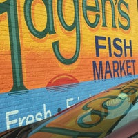 Снимок сделан в Hagen&amp;#39;s Fish Market пользователем radstarr 12/31/2016
