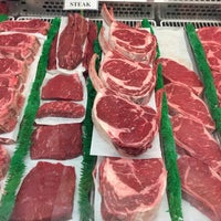 Foto scattata a Paulina Meat Market da radstarr il 12/20/2016