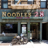 Foto diambil di Noodles 28 oleh Noodles 28 pada 8/4/2017