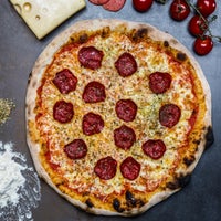 Das Foto wurde bei 8portions Pizza von 8portions Pizza am 7/17/2017 aufgenommen